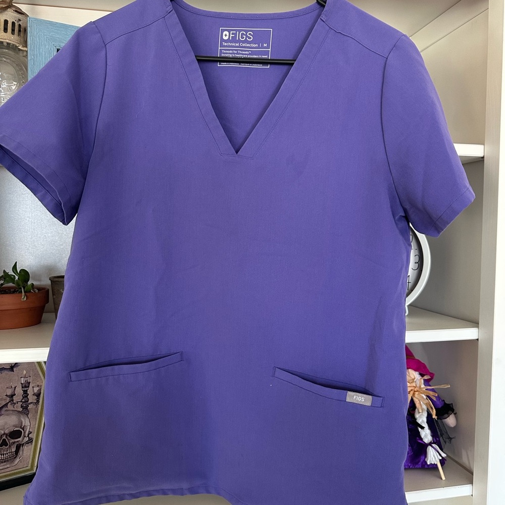 Figs Women's Short Sleeve V-Neck Top in Rich Purple
